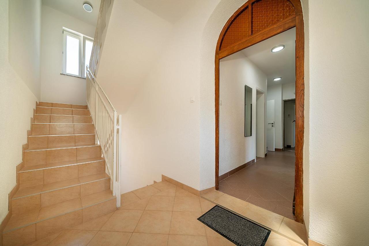 Apartments Gerta With Terrace バスカ エクステリア 写真